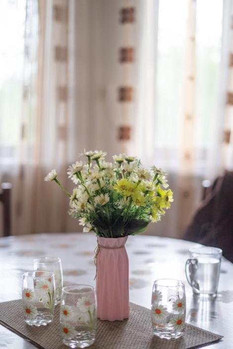 Gvirilas Sakhli Guest House Khashuri Екстериор снимка